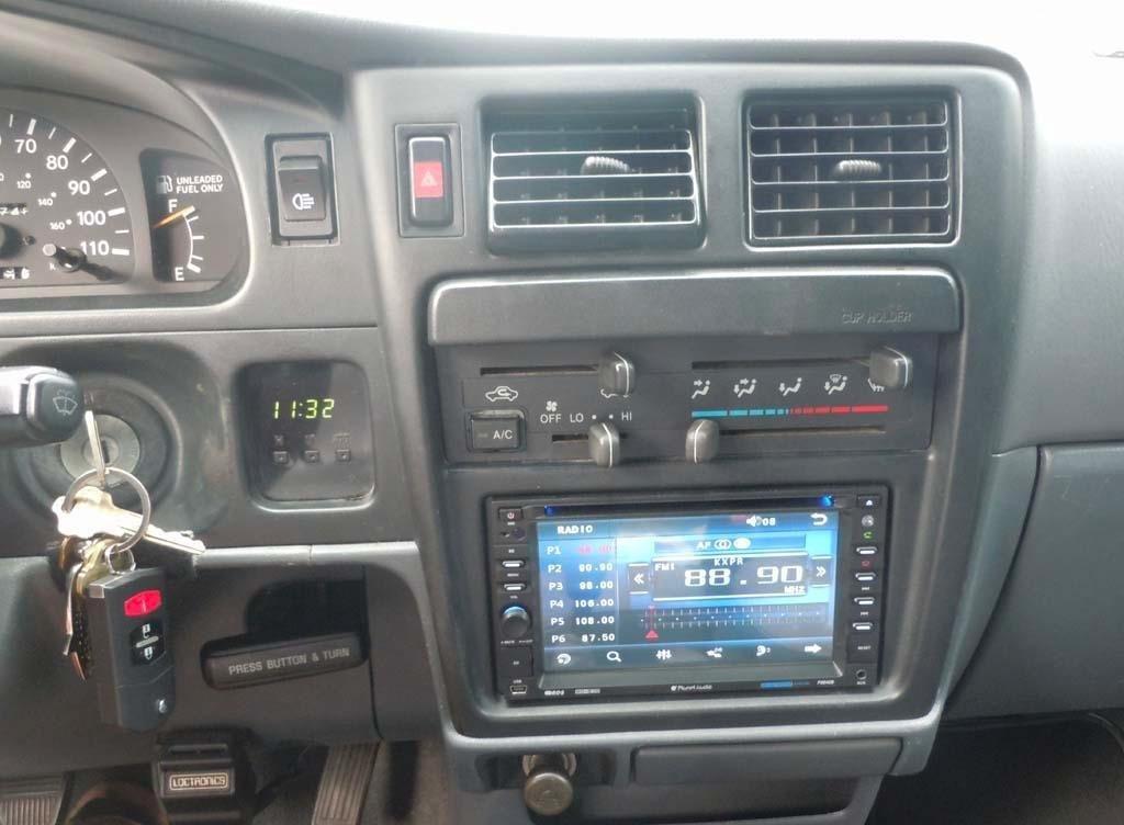 Planet Audio P9640B installed on a car dashboard